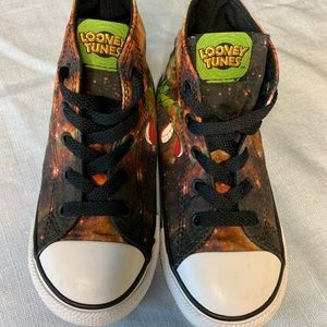 Converse Looney Tunes New